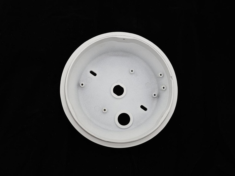 À quelles exigences de protection les pièces moulées sous pression de luminaires destinés à une utilisation extérieure doivent-elles répondre ?